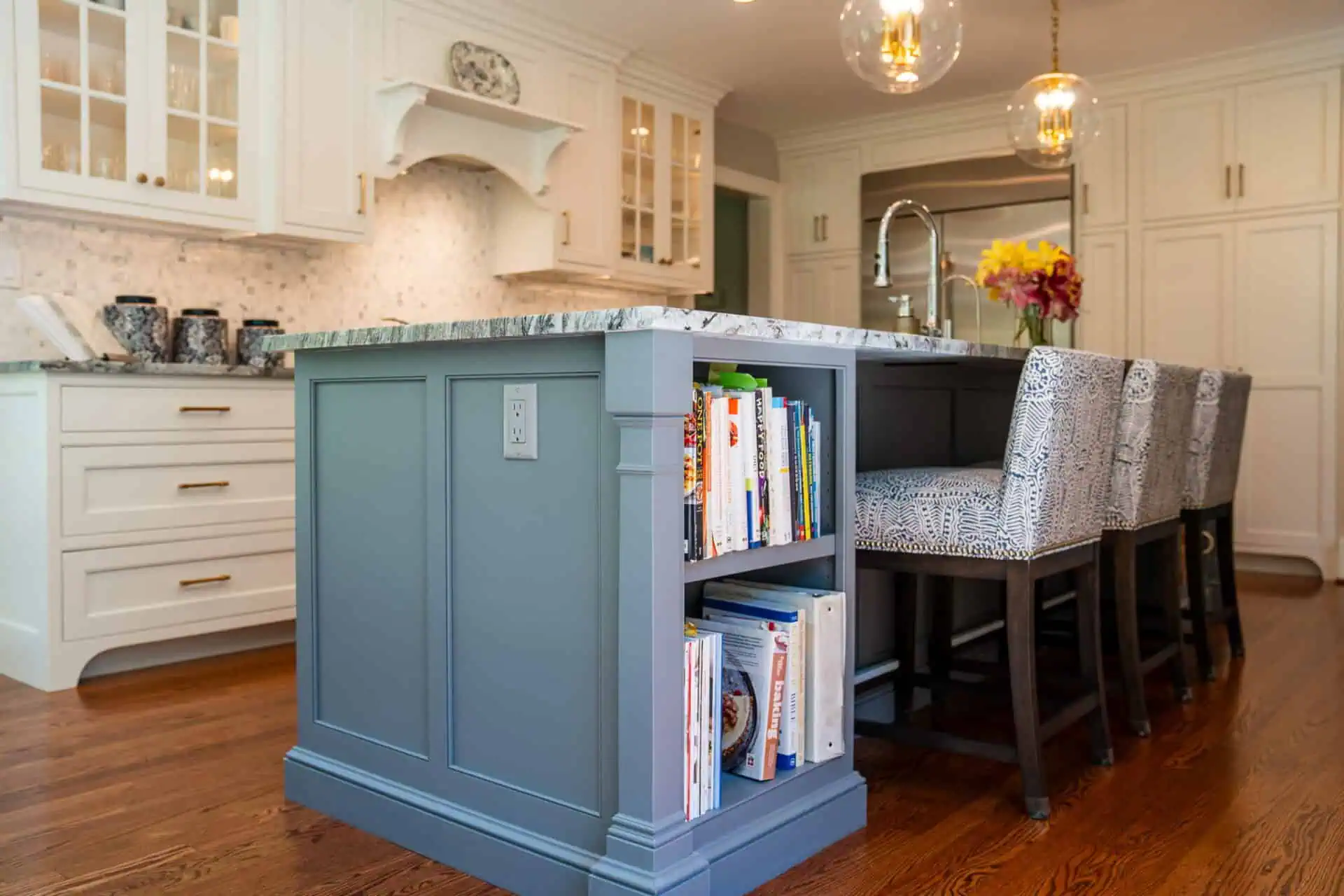 Bookshelf Built Into A Kitchen Island - Kitchen Built Ins
