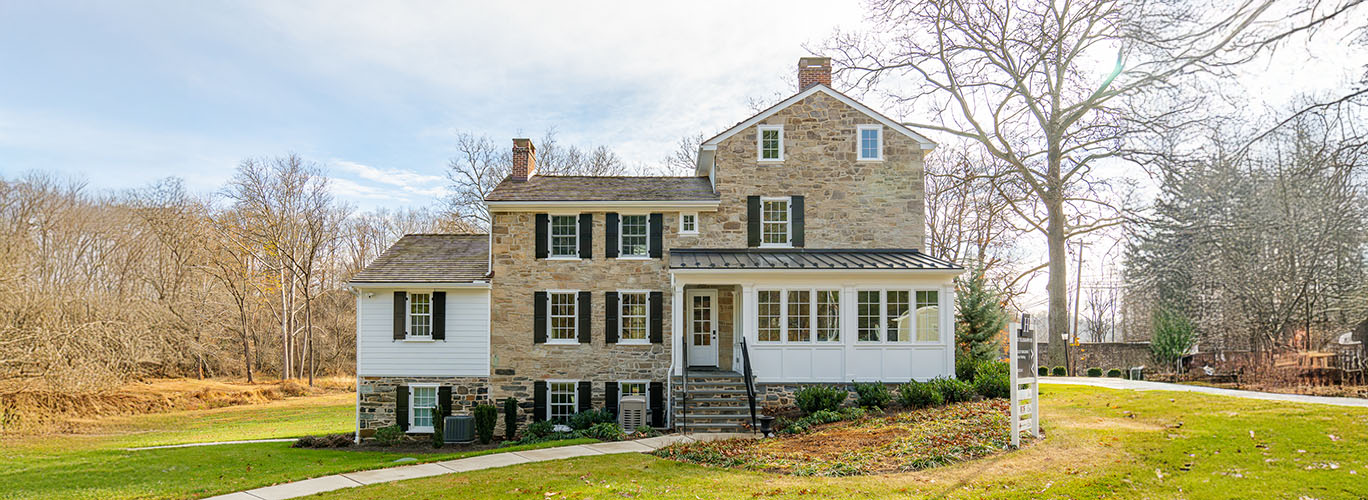Hazley Builders Farmhouse HQ