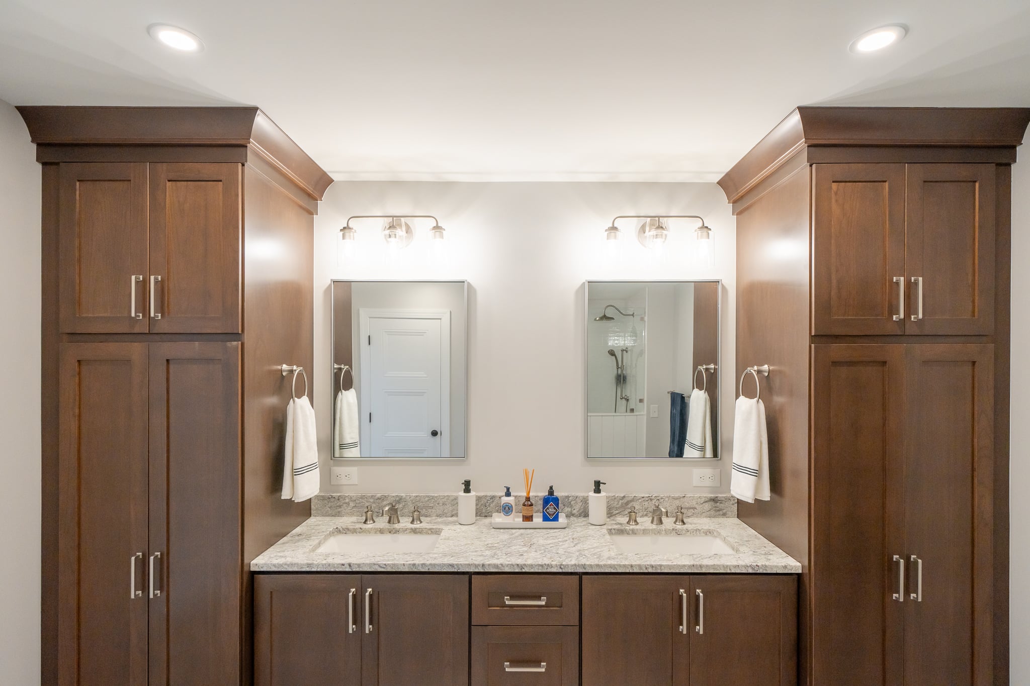 9 Inspiring Double Vanity Bathroom Ideas | Hazley Builders